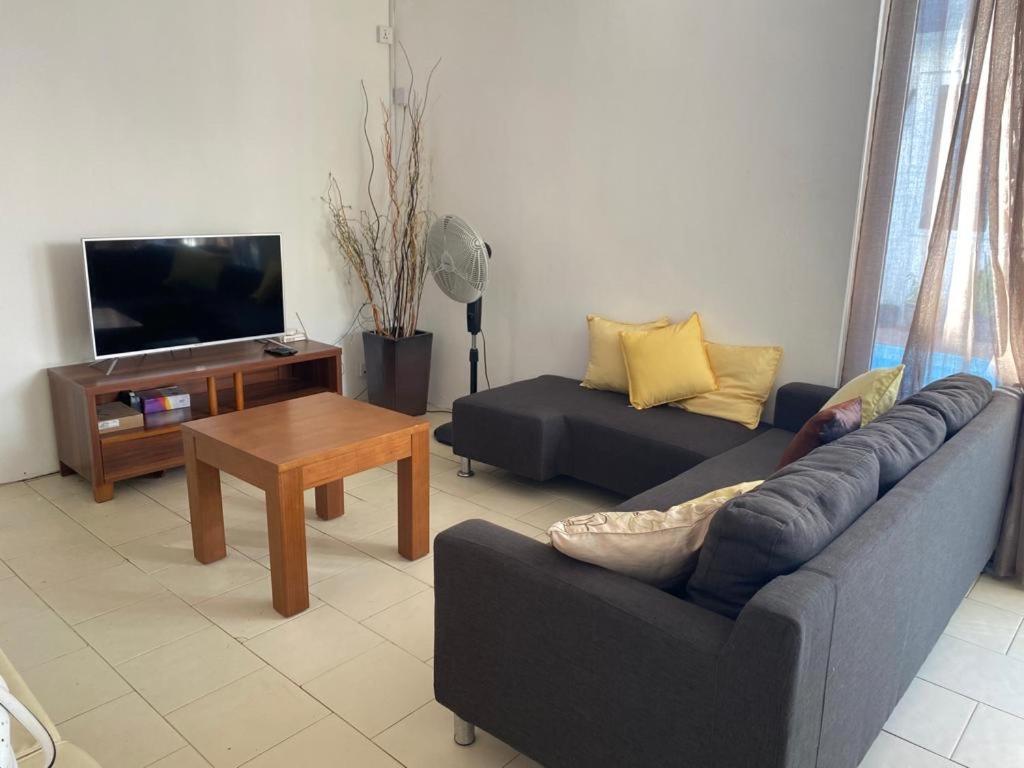 Oceanpride Complex Apartment Flic en Flac Ngoại thất bức ảnh