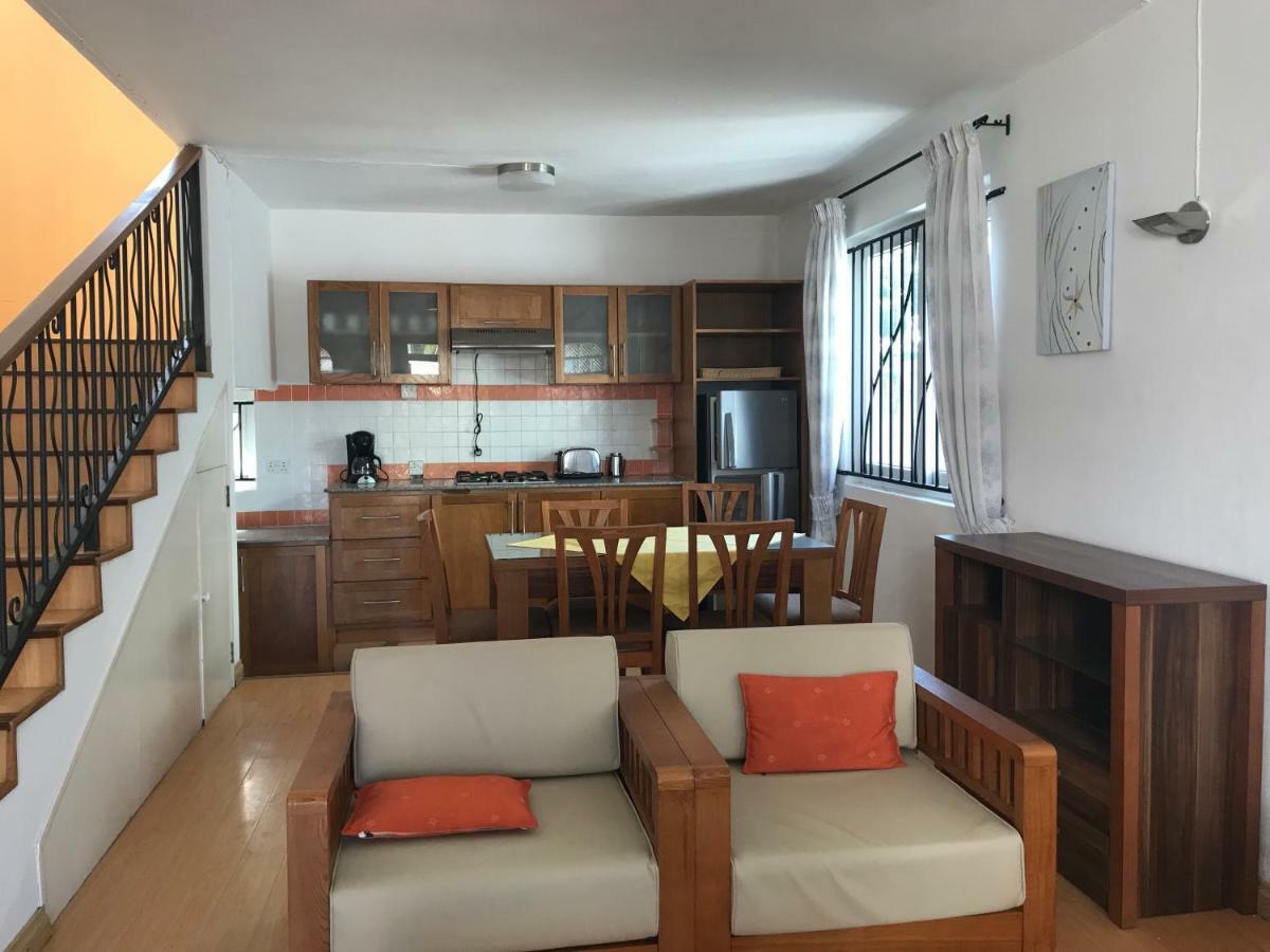Oceanpride Complex Apartment Flic en Flac Ngoại thất bức ảnh